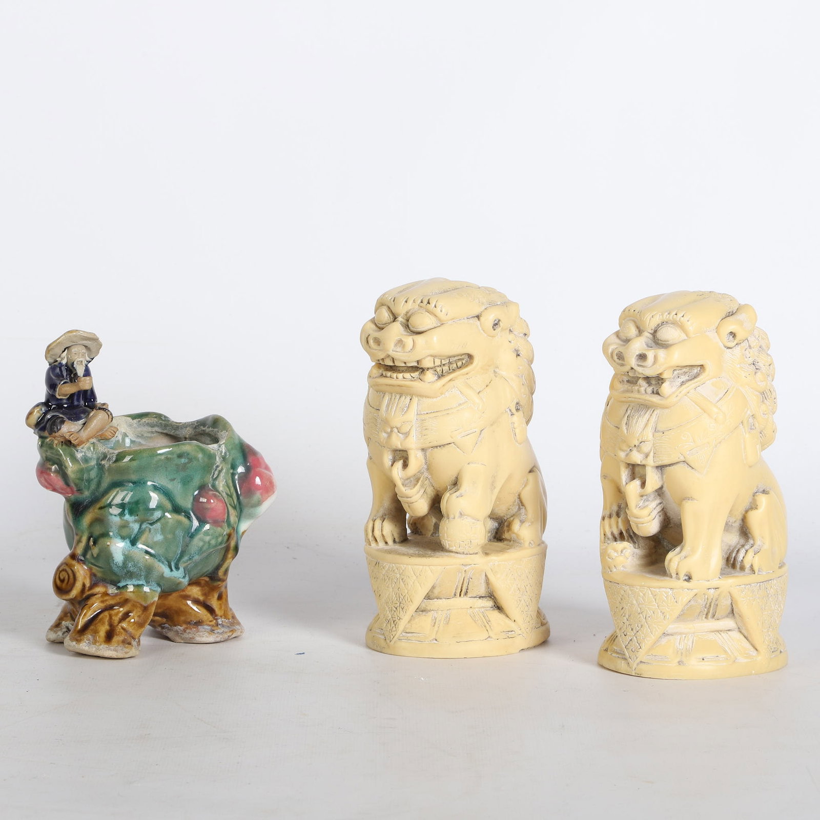 Assorted Ethnographic Decor - 17
