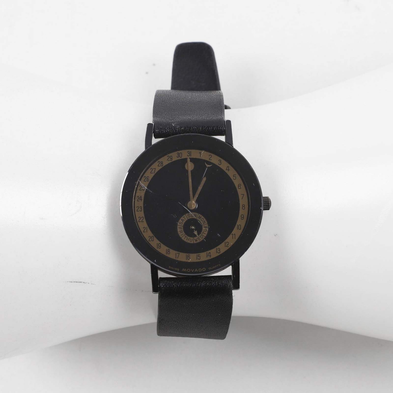 Pointer Date Movado Museum Watch 87-91-882N: Pointer Date Movado Museum Watch 87-91-882N Vintage Pointer Date Movado Museum Watch, Swiss Quartz, 6 Jewel Movement, Black PCD coating in good condition, face of watch has light scratches