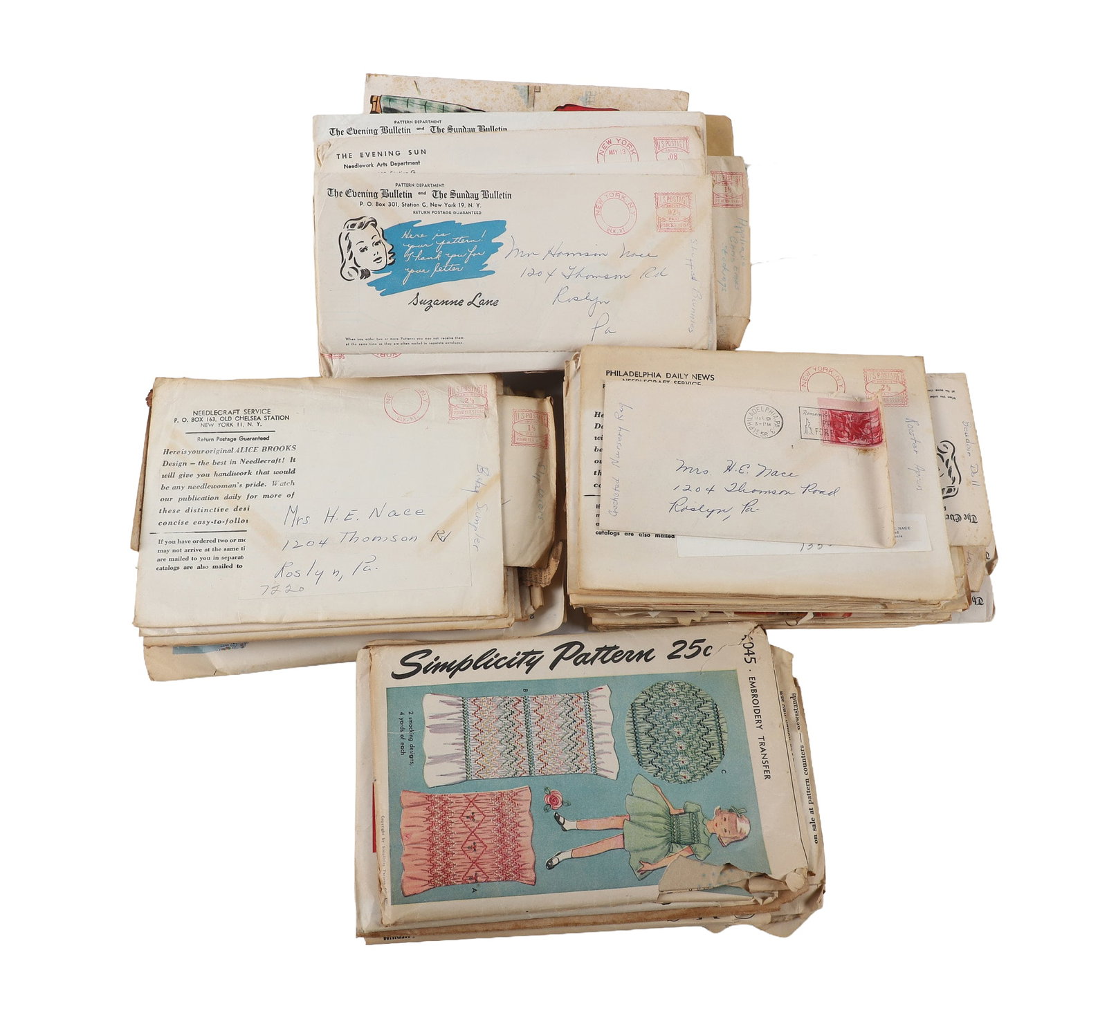 Vintage Fashion Simplicity, Needlecraft Patterns: Vintage Fashion Simplicity, Needlecraft Patterns Vintage collection of fashion sewing patterns, Simplicity Pattern, Needlecraft Design. Patterns for gloves, dresses, dolls clothes, pillows & more.