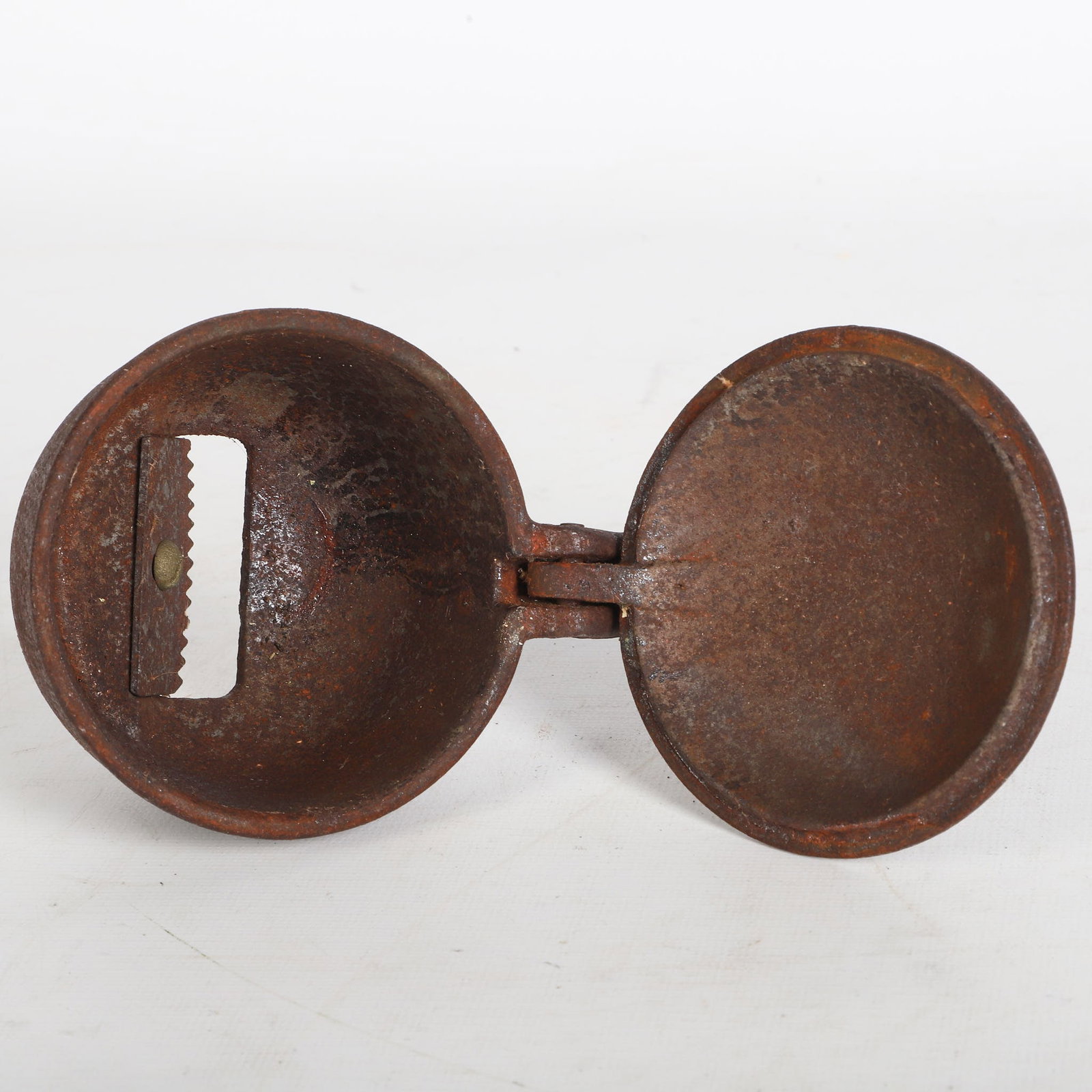 (8) Rustic Decoratives Lot - 15