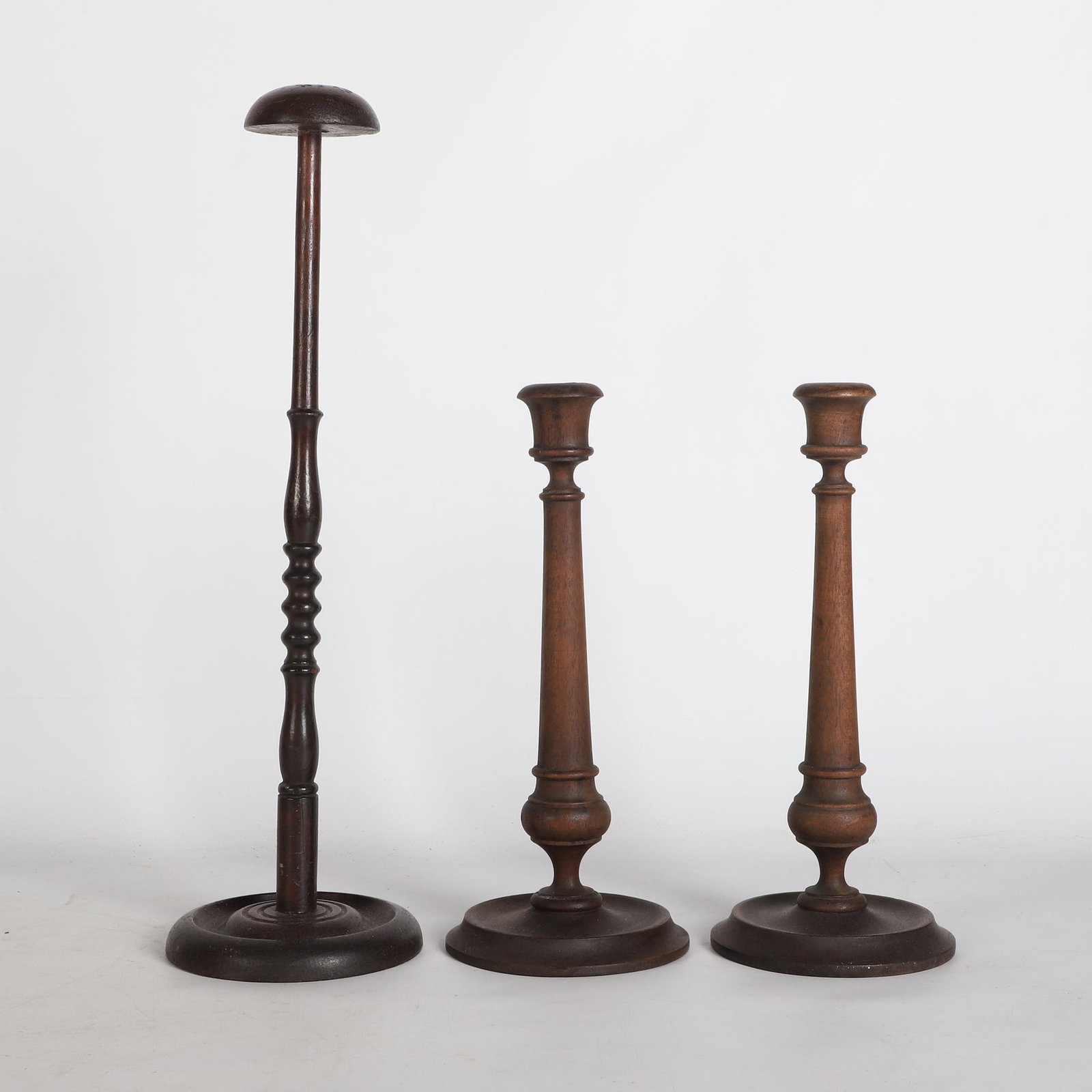 (8) Rustic Decoratives Lot - 5