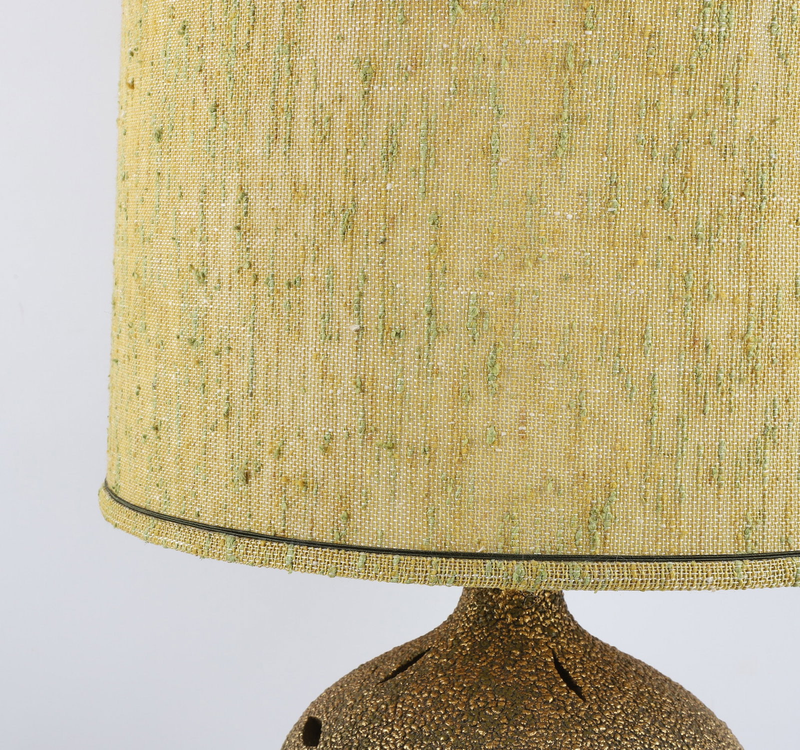 Honi Chilo Style Table Lamp - 3