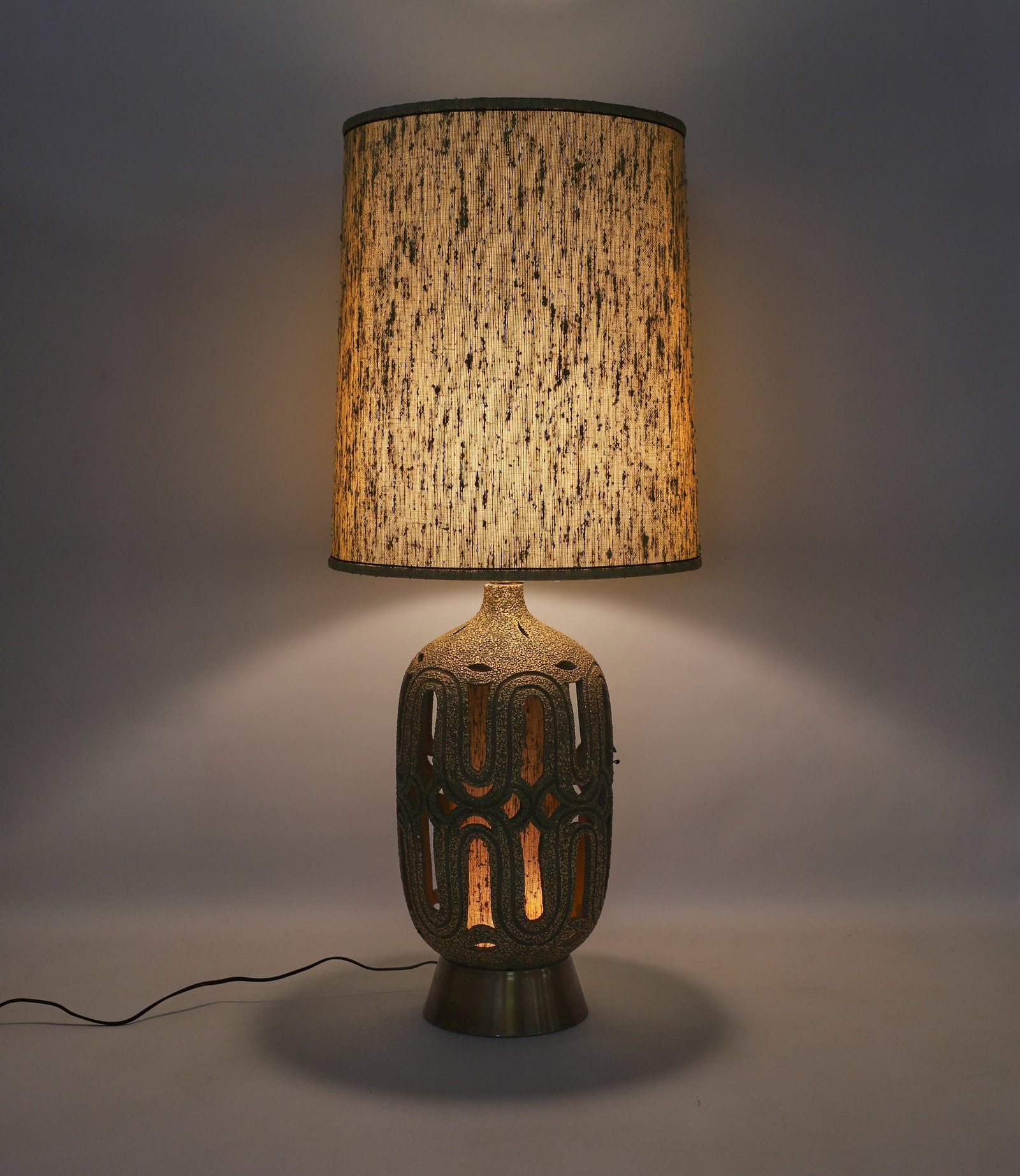 Honi Chilo Style Table Lamp - 4
