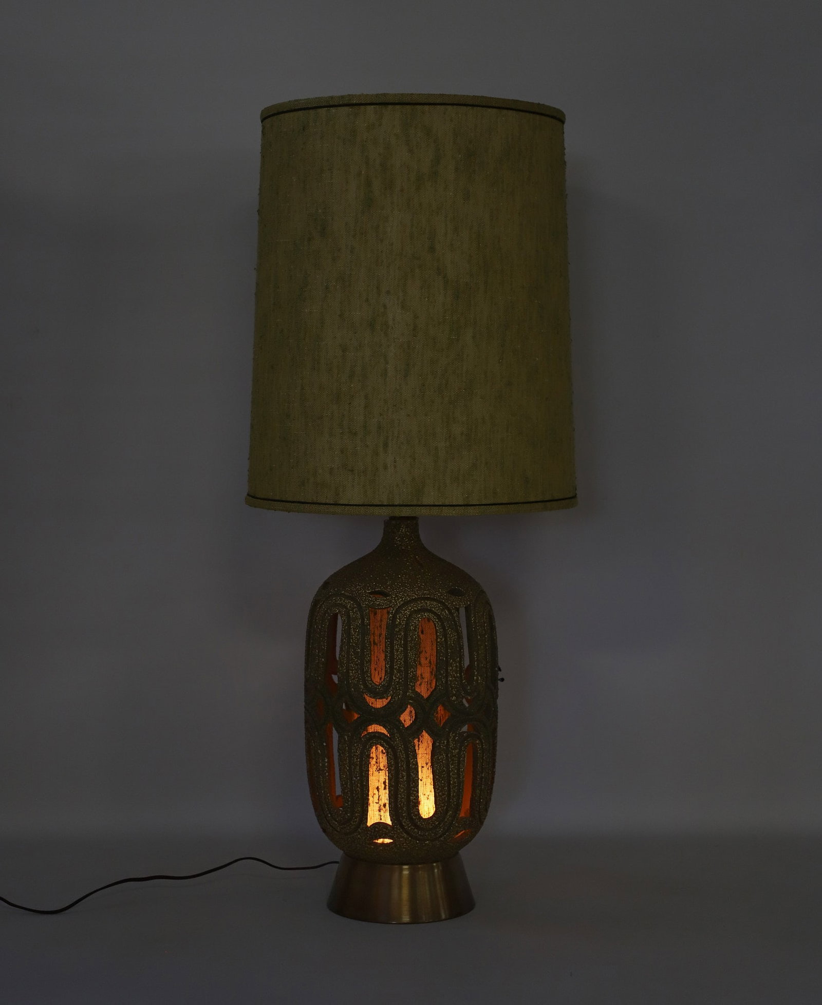 Honi Chilo Style Table Lamp - 5