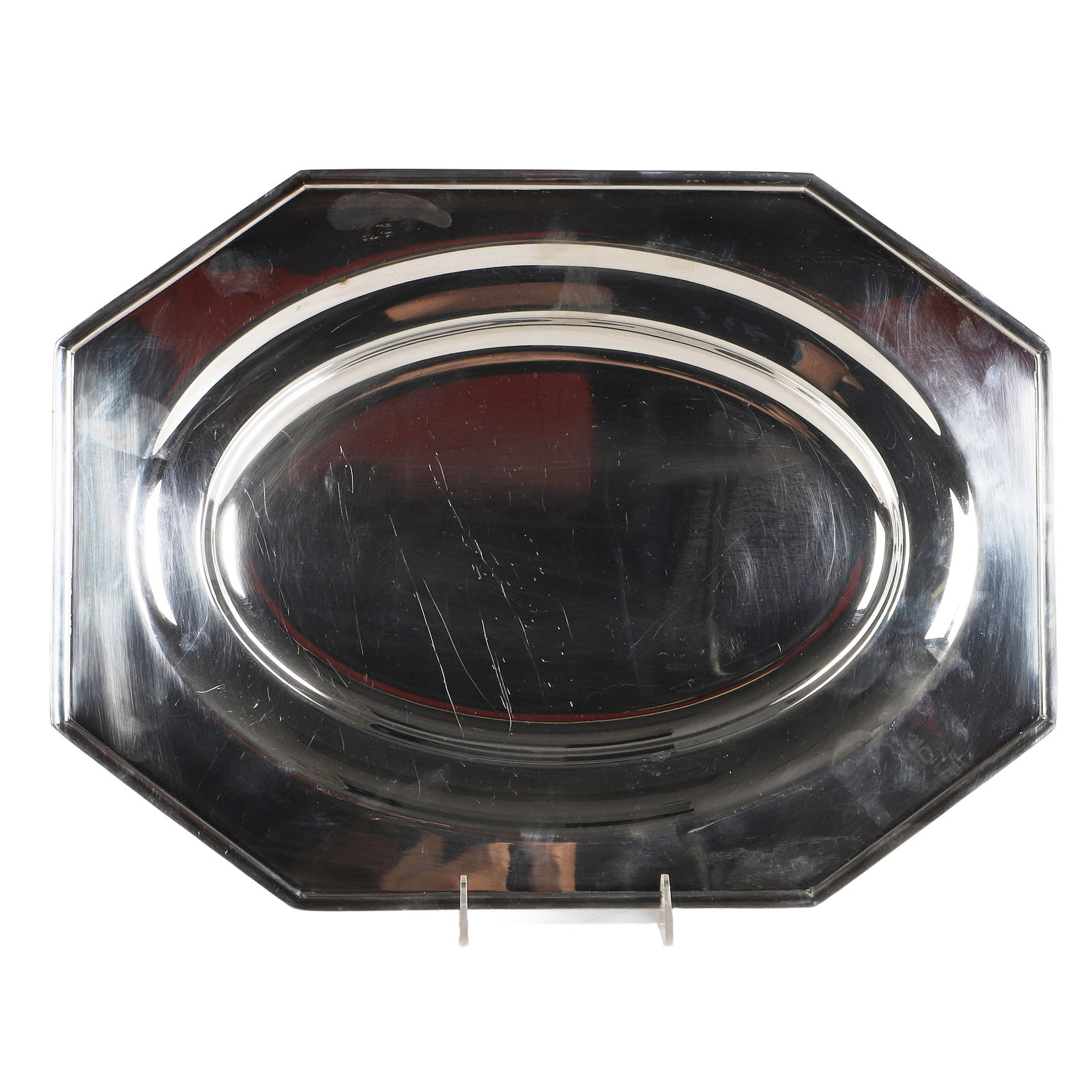 Soppil Wolff Silver Octagonal Oval Tray: Soppil Wolff Silver Octagonal Oval Tray Brazilian Soppil & Wolff silver plated octagonal form oval serving tray, makers mark at underside rim. 18 1/2" x 13 3/4". Scratching noted, some patina spots.