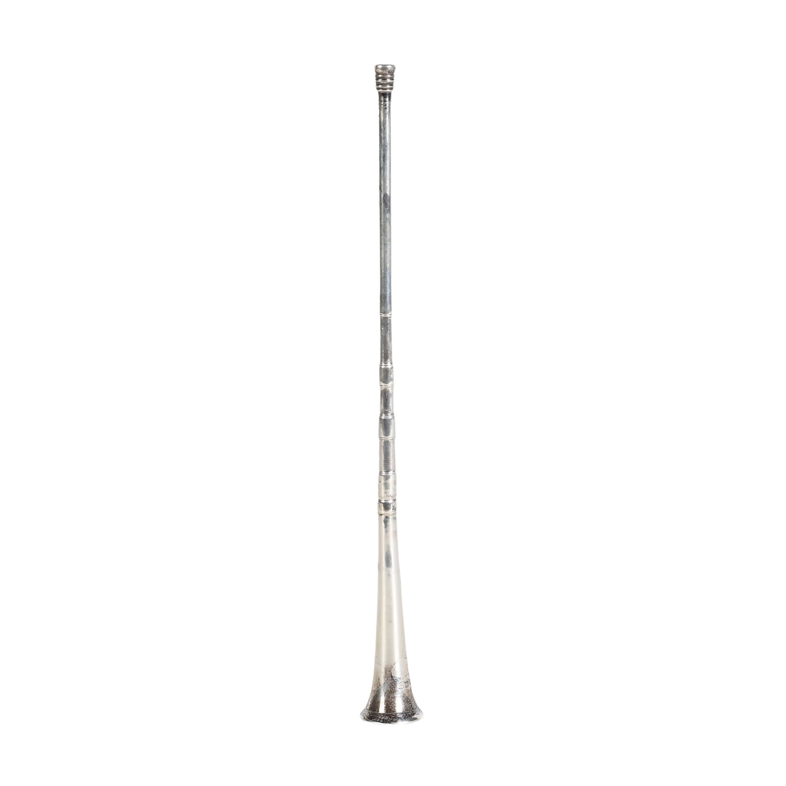 English Sterling Blowpipe Candle Snuffer, Daniel and John Wellby, Circa 1906.: English Sterling Blowpipe Candle Snuffer, Daniel and John Wellby, Circa 1906. English sterling silver novelty candle snuffer blowpipe styled to look like a hunting horn by Daniel and John Wellby. Make