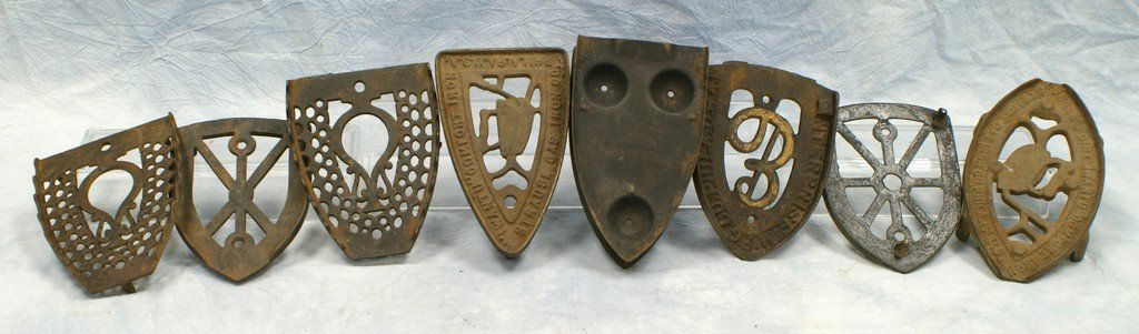 Lot of 8 trivets: Lot of 8 trivets