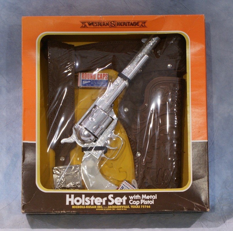 Western Heritage Holster Set with Metal Cap Pistol,: Western Heritage Holster Set with Metal Cap Pistol, holster marked Stallion 45, new in original box