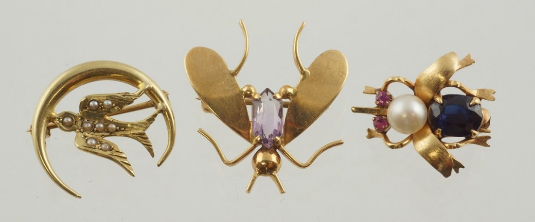 (3) 14K YG pins, 2 bugs and a bird, 5.1 dwt, each set: (3) 14K YG pins, 2 bugs and a bird, 5.1 dwt, each set w/stones, largest 1"