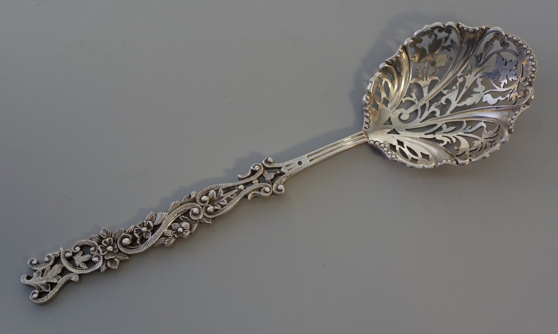 English Edwardian sterling silver pierced floral: English Edwardian sterling silver pierced floral pattern berry serving spoon, Sheffield, 1908, James Dixon and Sons, 8 1/2", 2.18 TO