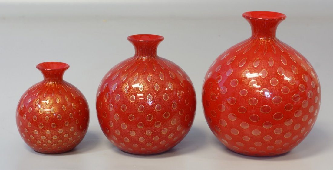 Archimede Seguso Murano, set of 3 red art glass vases: Archimede Seguso Murano, set of 3 red art glass vases with gold flecked interior, signed, tallest 7-1/4", smallest 4-1/2", no damage