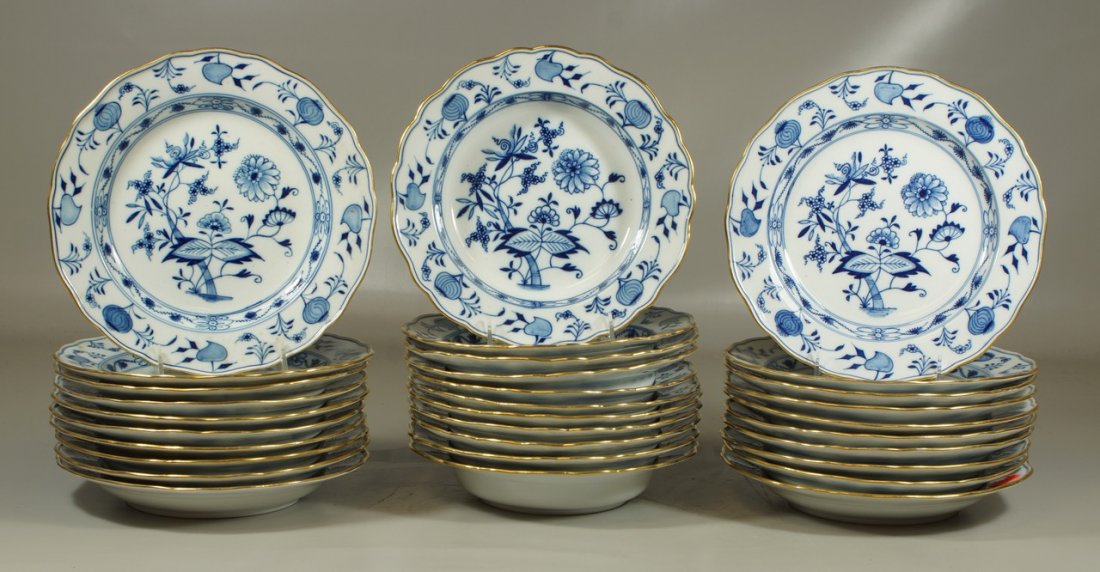(31) pcs Meissen Blue Onion, 20 dinner plates, 9 3/4": (31) pcs Meissen Blue Onion, 20 dinner plates, 9 3/4" d, 11 Meissen Blue Onion soup bowls, 9 1/4" d, crossed sword mark, no damage
