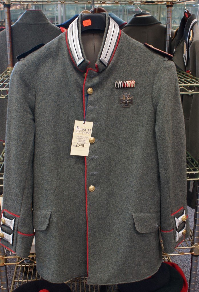 WW1 Imperial German officers uniform, gray with red: WW1 Imperial German officers uniform, gray with red piping, silver thread embroidered patches and decorations, with pants, excellent condition