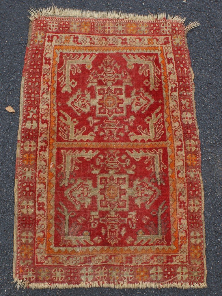 1'11" x 3' Turkish throw rug: 1'11" x 3' Turkish throw rug