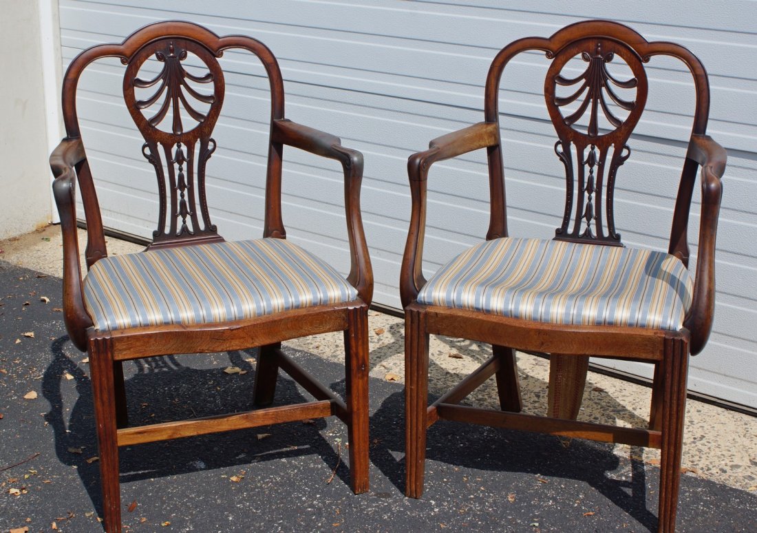 Pr mahogany Georgian Hepplewhite armchairs, 38" h,: Pr mahogany Georgian Hepplewhite armchairs, 38" h, split in one back, 19th c