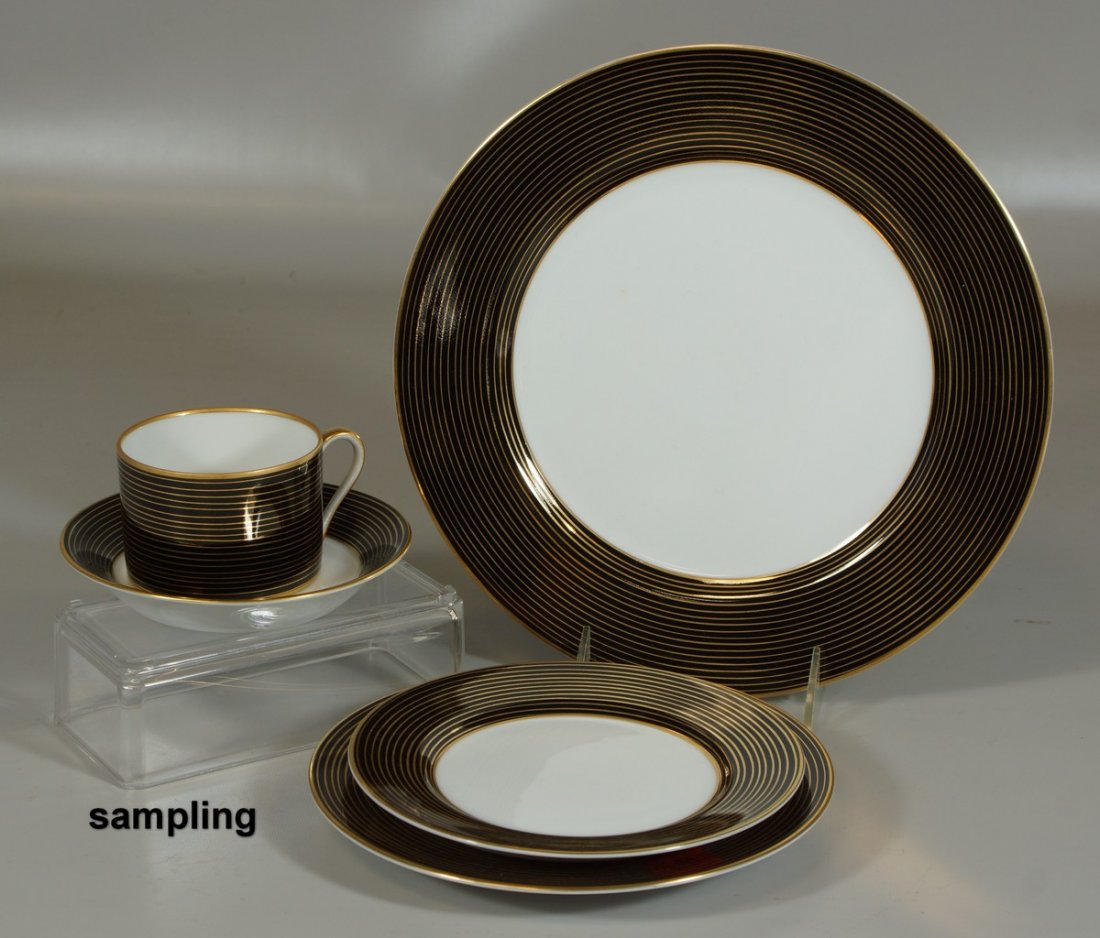 104 pcs of Fitz & Floyd Rondelle dinnerware set to: 104 pcs of Fitz & Floyd Rondelle dinnerware set to include: 26 dinner plates, 26 salad plates, 26 bread & butter plates, 26 teacups