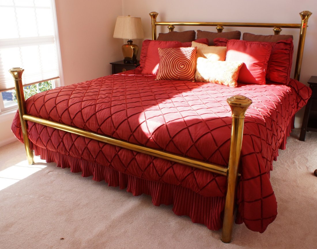 King size brass bed with bedding: King size brass bed with bedding