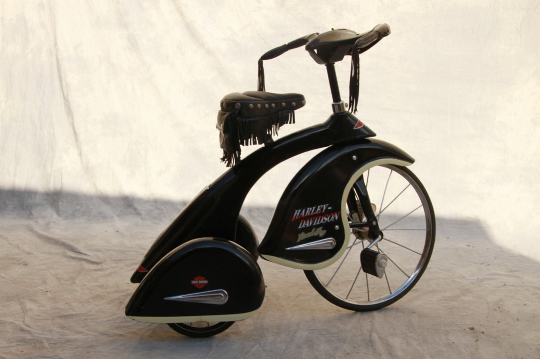 Harley Davidson Road Hog Tricycle 30"h x 36"l x 20"w Nov 04, 2014