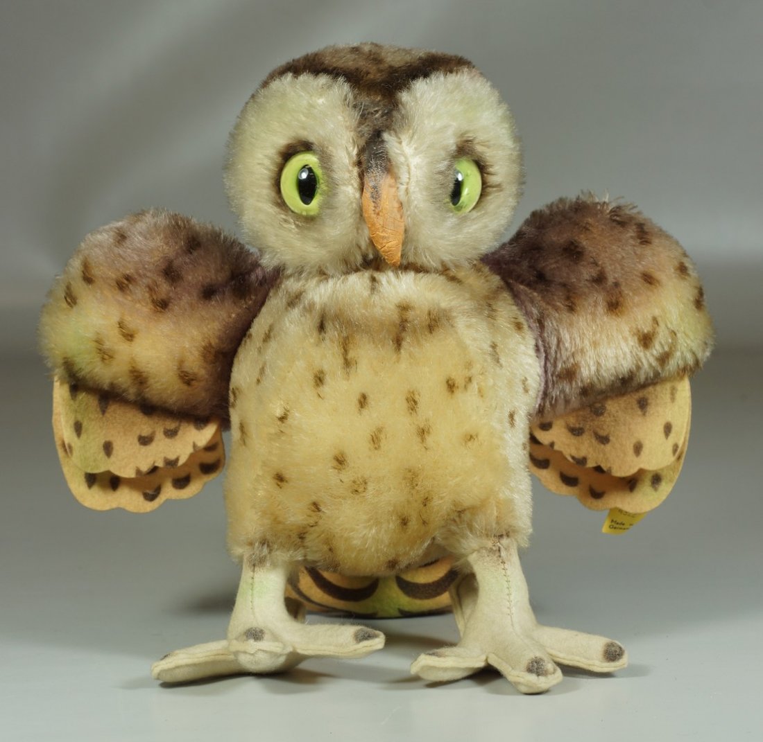 Steiff blonde Wittie Owl, nickel script wing button,: Steiff blonde Wittie Owl, nickel script wing button, yellow tag, c 1955-58, 5"