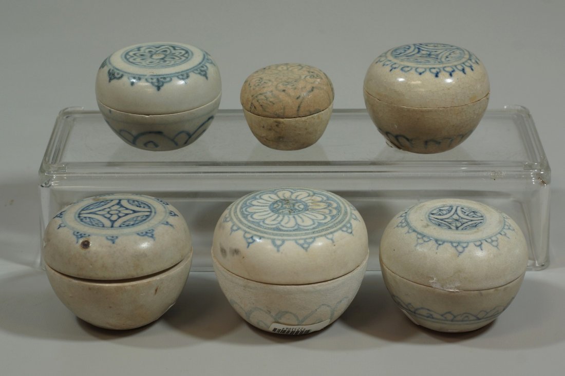 6 Vietnamese Hoi An Hoard porcelain covered boxes, all: 6 Vietnamese Hoi An Hoard porcelain covered boxes, all with original bar codes and Hoi An stickers, largest 2 1/4" dia