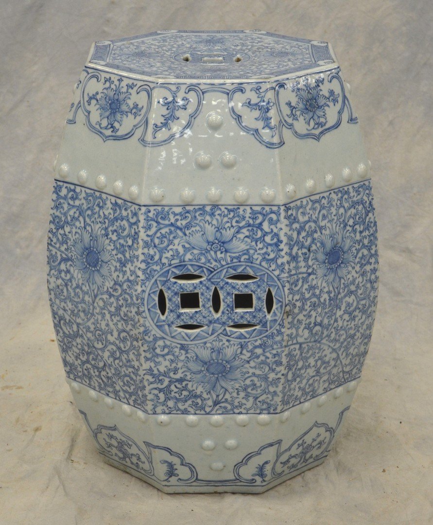 Chinese blue and white hexagonal garden seat, 19" high: Chinese blue and white hexagonal garden seat, 19" high