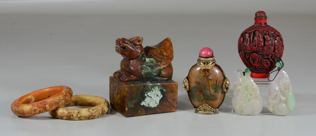 7 Chinese pcs to include 2 snuff bottles, a pair of: 7 Chinese pcs to include 2 snuff bottles, a pair of stone bracelets, a stone seal and 2 hardstone pendants