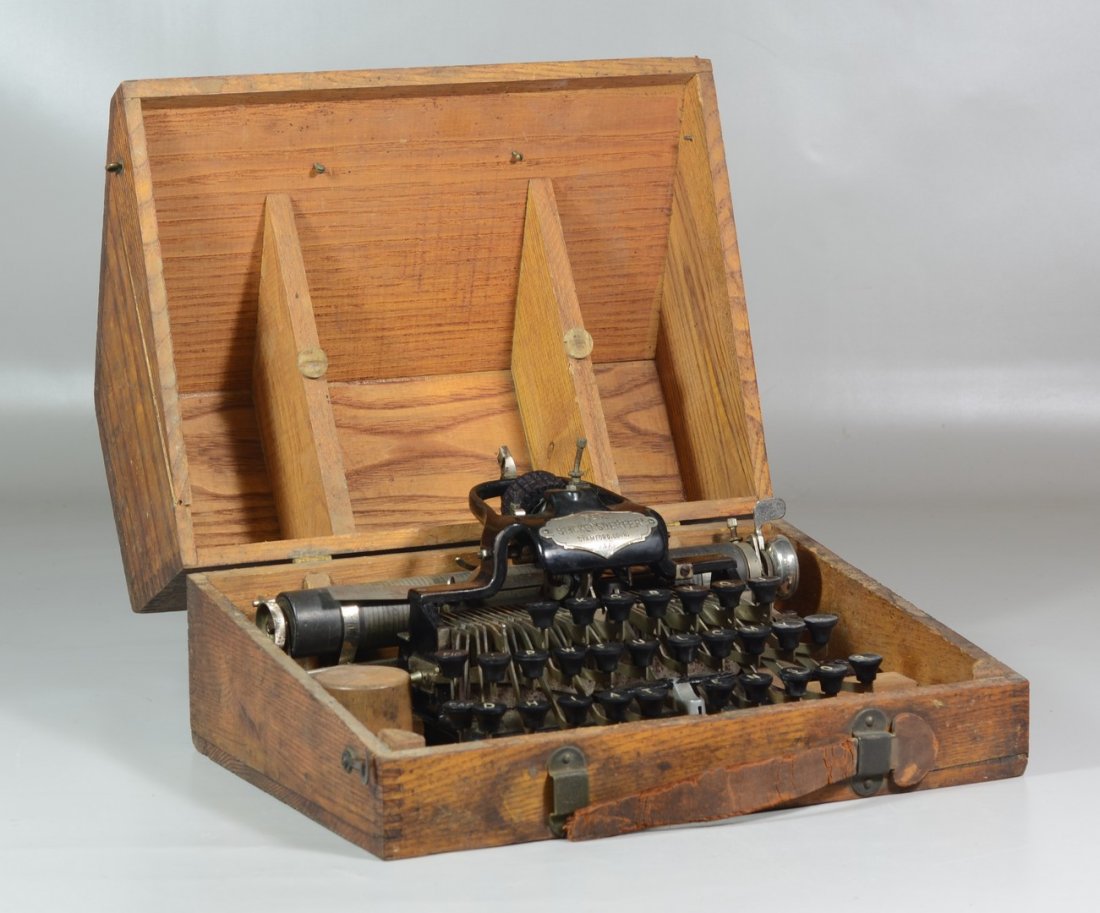 Blickensderfer No 5 portable typewriter, with original: Blickensderfer No 5 portable typewriter, with original oak case, with 2 extra shuttles, serial number 58791