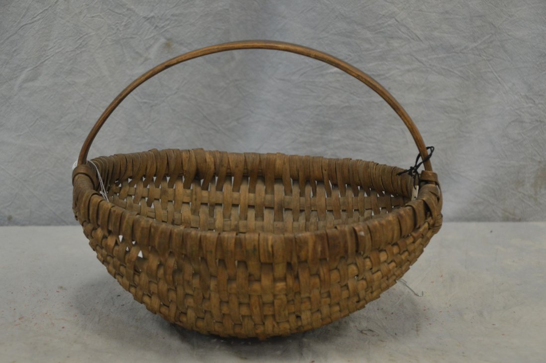 Pennsylvania round bottom basket, oak splint, 11-1/2" l (1 of 3)