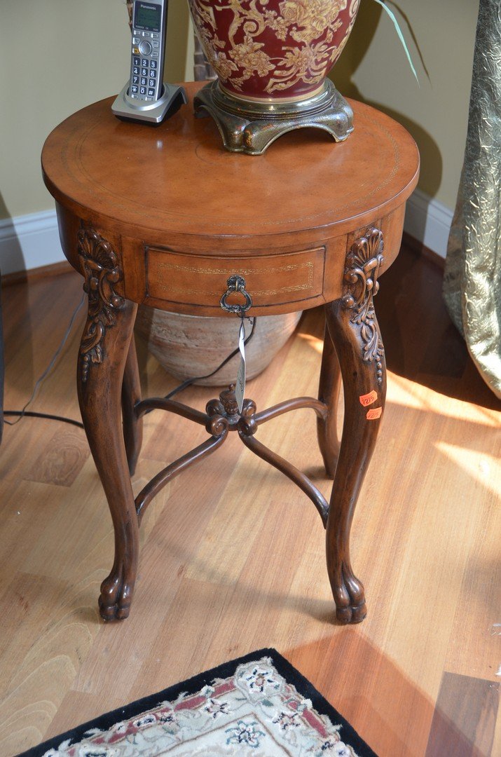 Round carved fruitwood Italian style lamp table with (1 of 1)