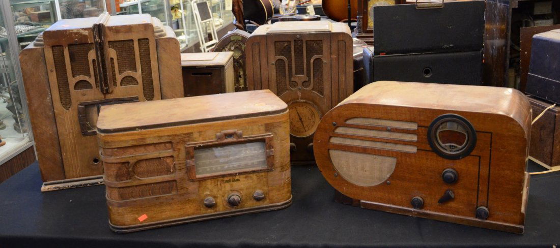 (4) table model radios (1 of 1)