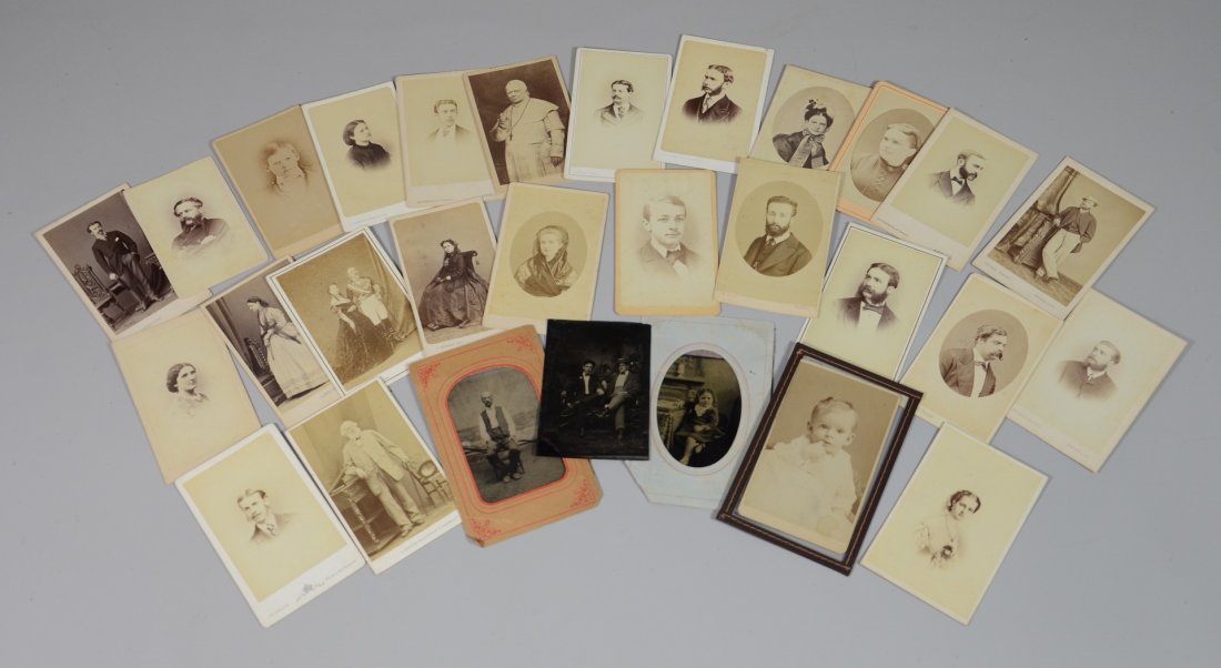 Ephemera carte de visites, primarily portraits, (1 of 2)