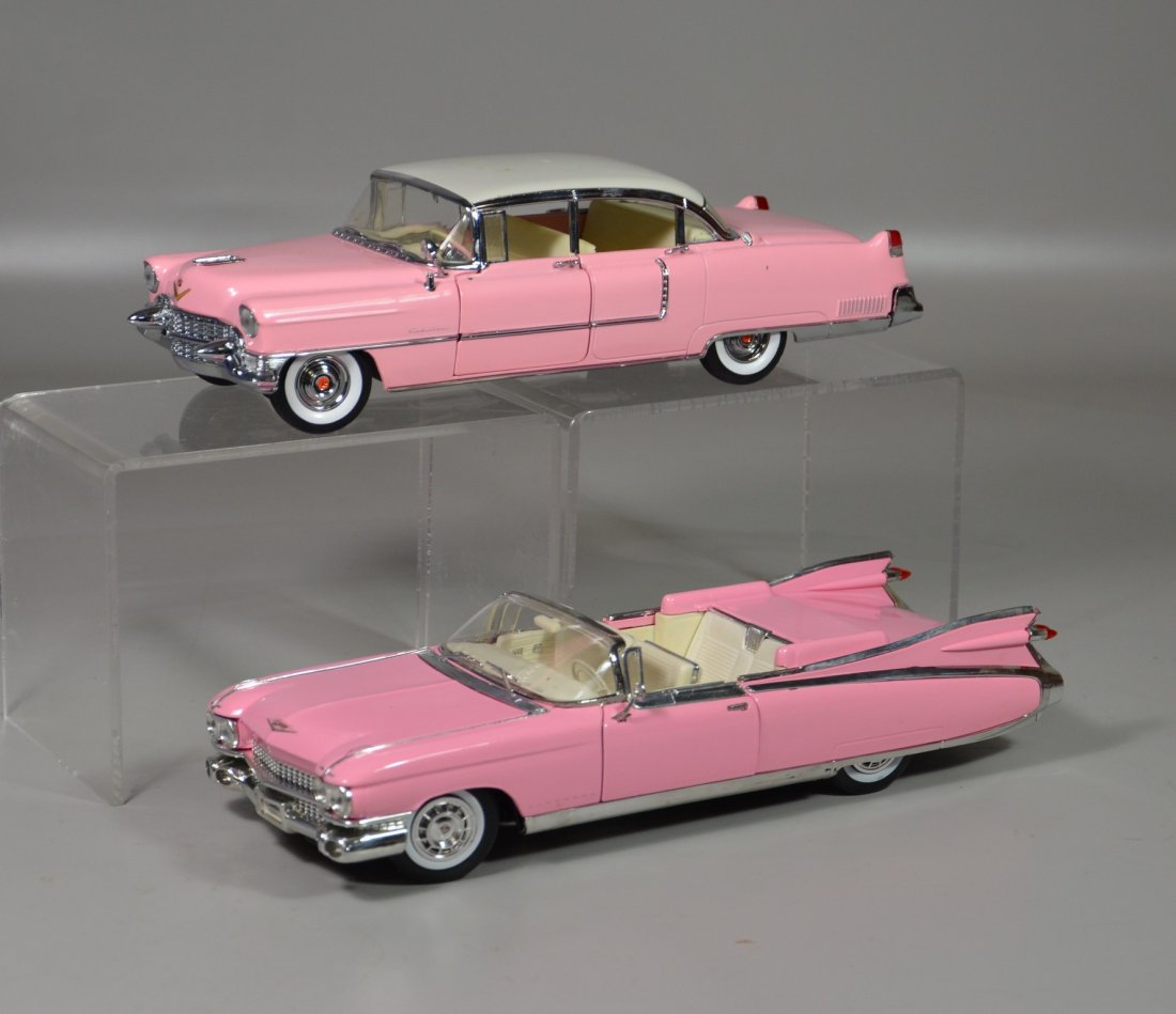 (2) Scale Model Pink Cadillac model cars, Maisto 1959 (1 of 1)