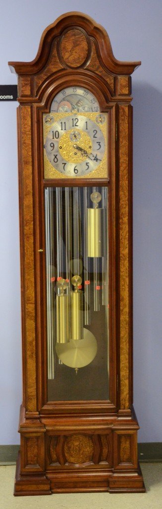 9 tube Herschedes Model 230 hall clock, c 1980, with (1 of 4)