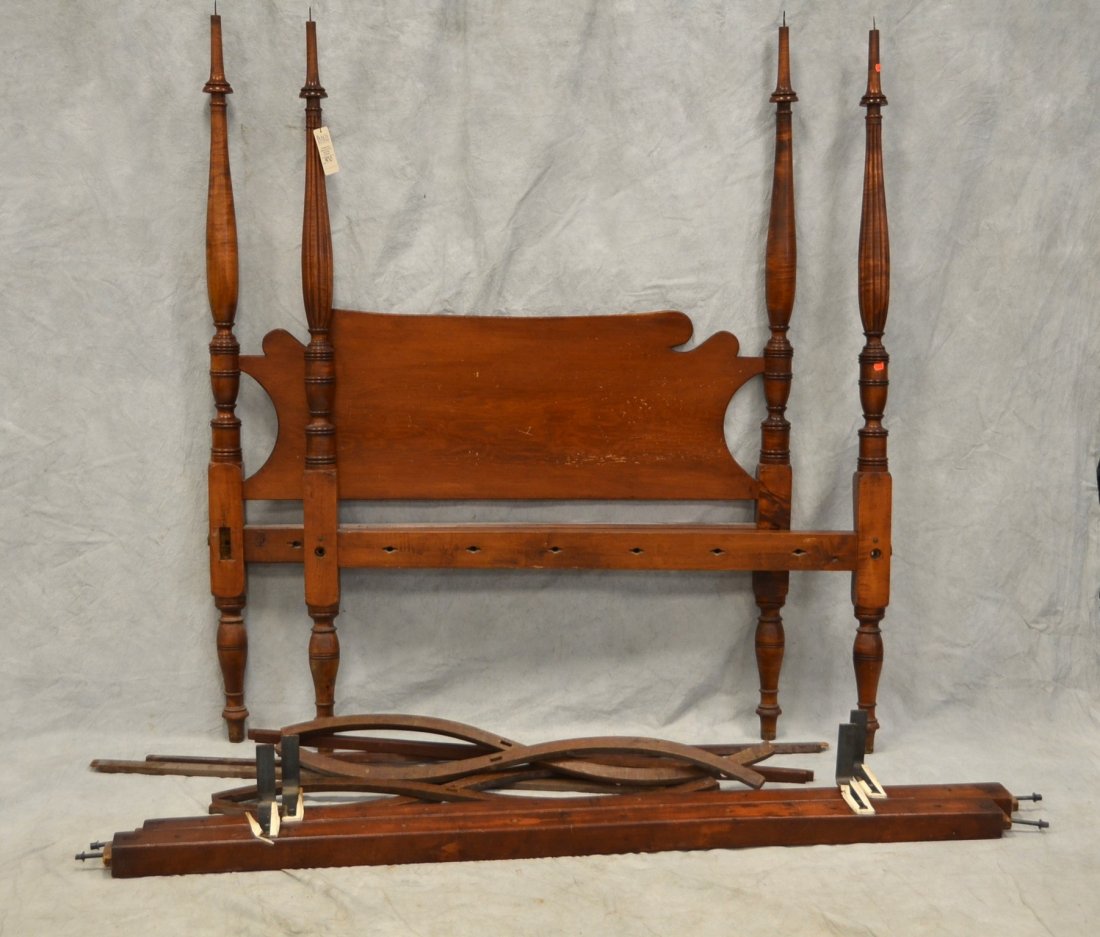 Sheraton 4-post arched canopy bed with plain turned (1 of 3)