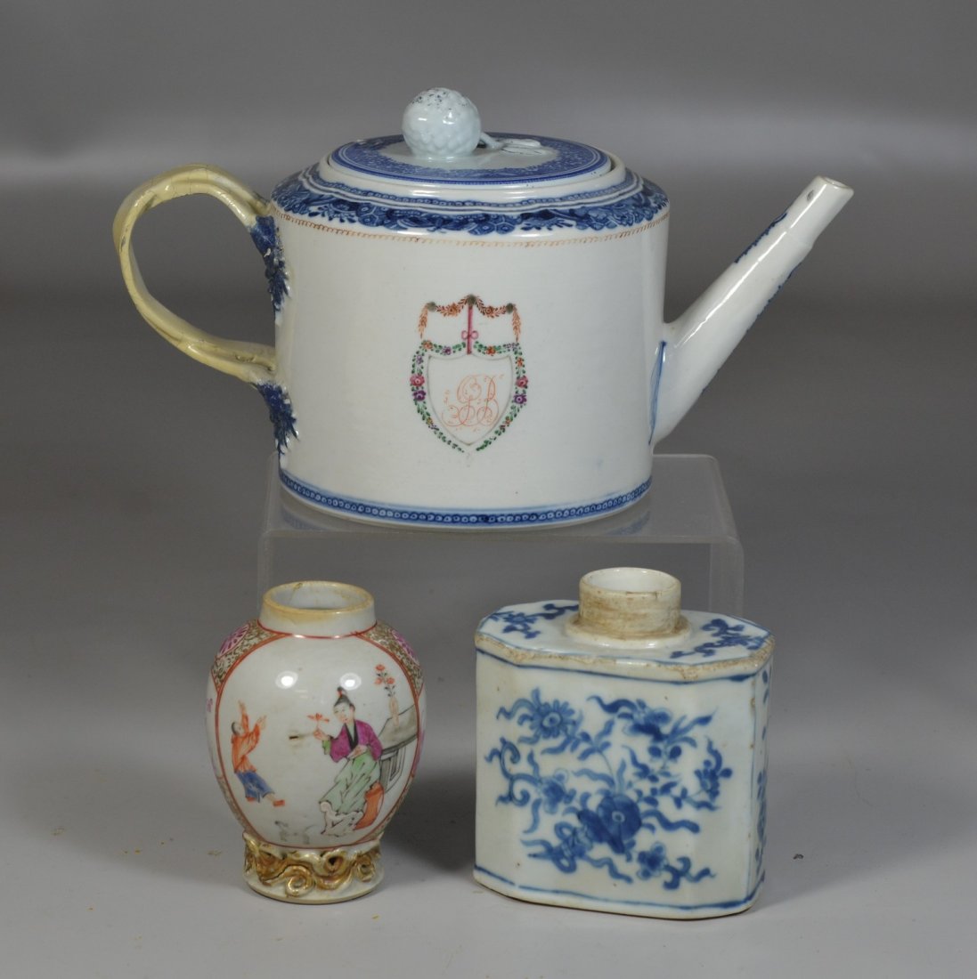 3 pcs of Chinese export porcelain, to include: an (1 of 3)