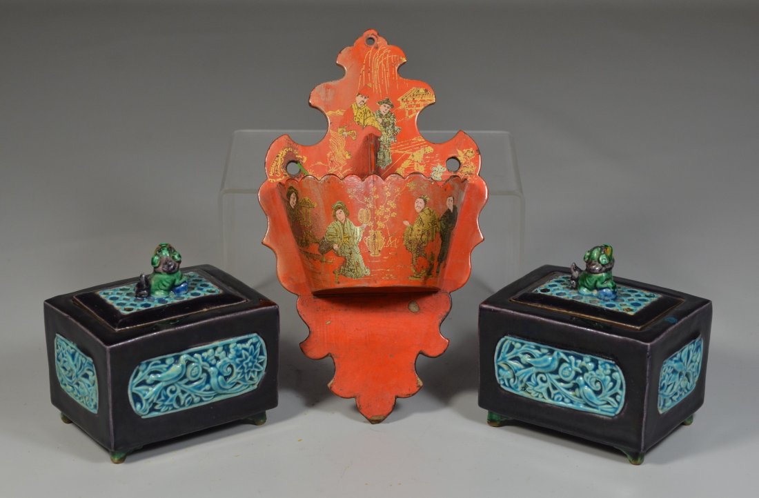 3 Japanese pcs, to include: a pair of Kutani black and (1 of 4)