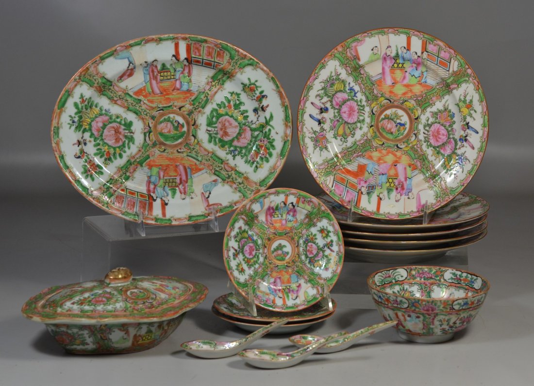 14 Pieces Chinese export Rose Medallion to include (1 of 2)