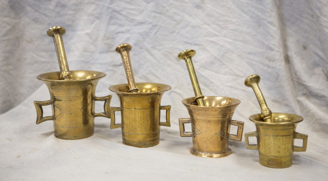 (4) Graduated mortars and pestles, tallest mortar is 5 (1 of 2)