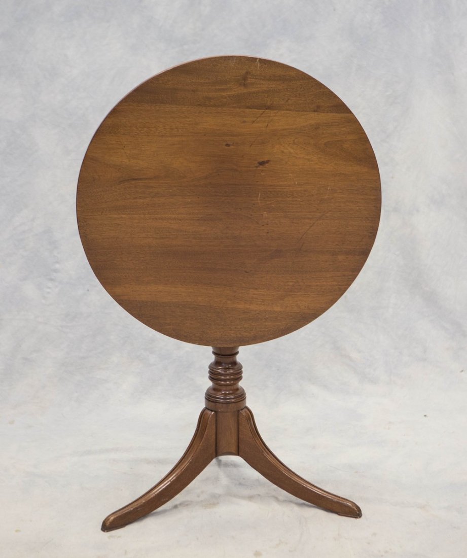 Mahogany Duncan Phyfe style tilt-top candlestand, 25": Mahogany Duncan Phyfe style tilt-top candlestand, 25" dia, 26" h, early 19th C