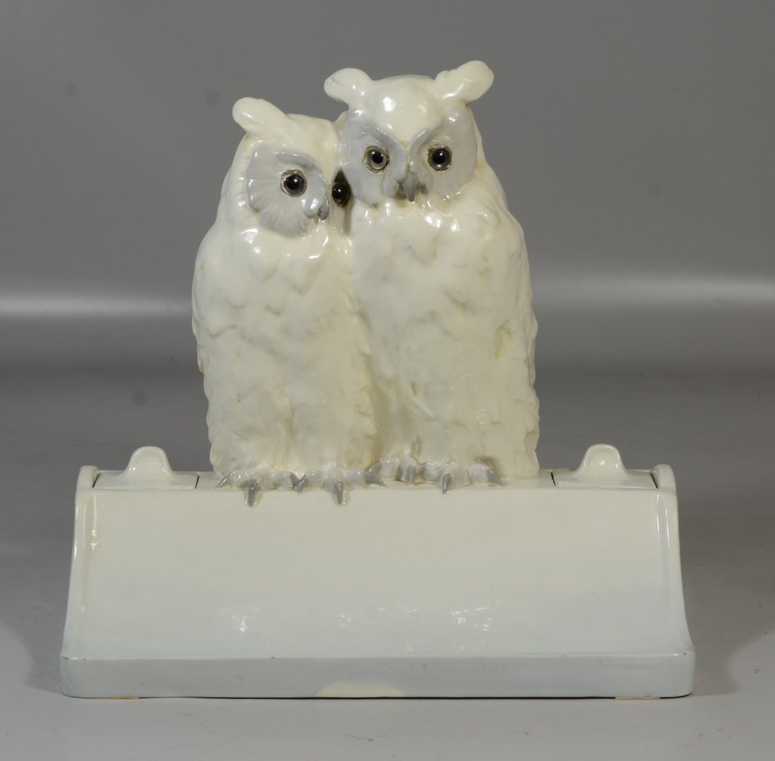 Unmarked double owl figural inkwell, glass eyes, glass (1 of 3)
