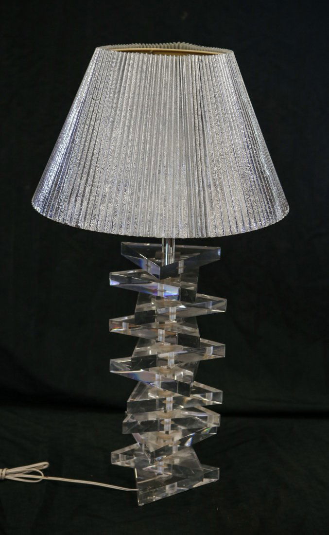 Lucite stacked triangular block table lamp, round (1 of 1)