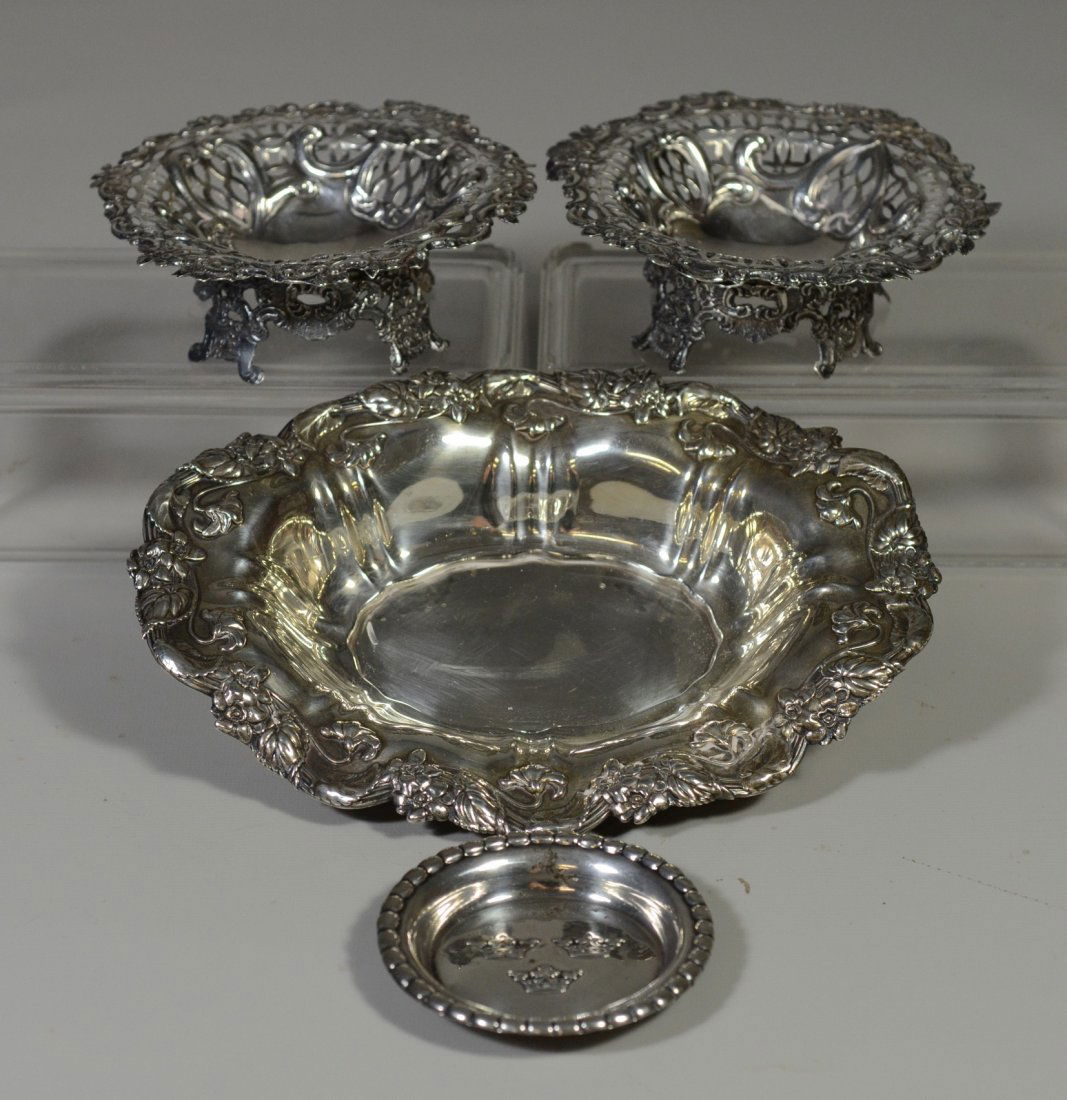 (4) small ornate sterling silver items, (2) London nut (1 of 7)