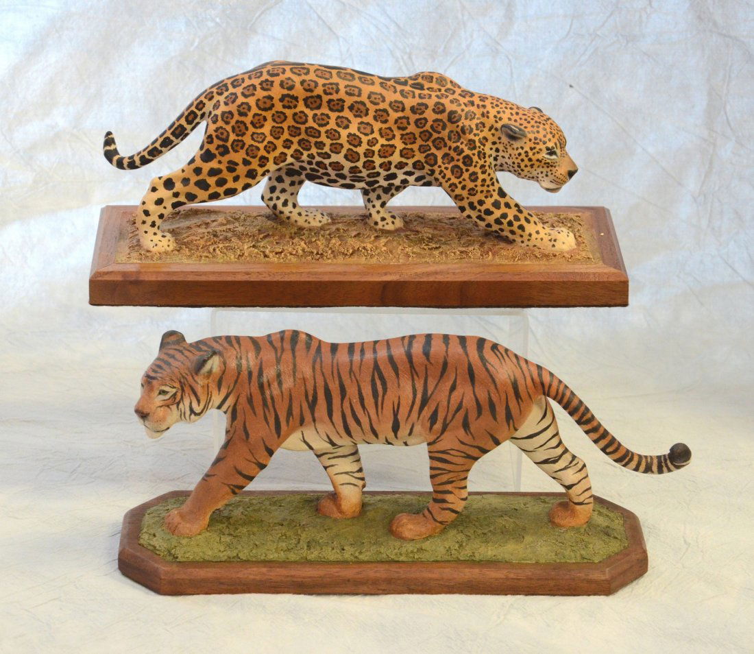 (2) Louis Paul Jonas Studios figures (1 of 2)