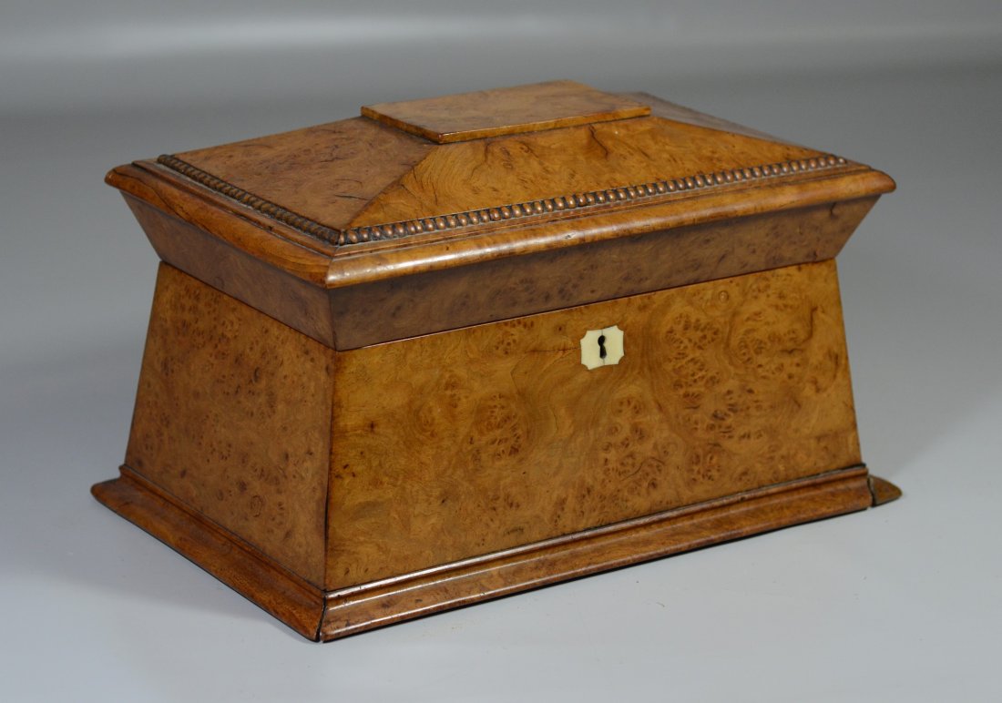 Regency burlwood sarcophagus form tea box, the interior (1 of 4)