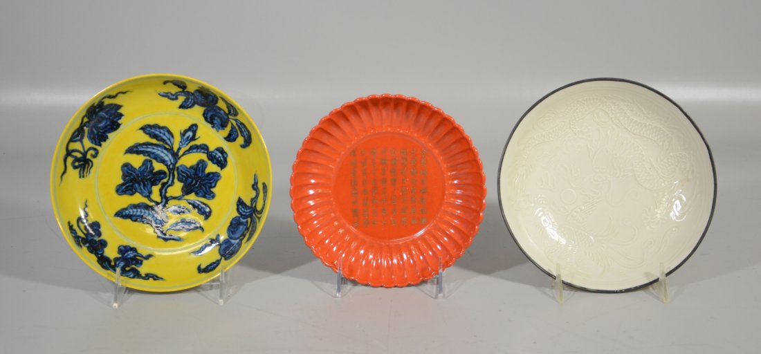 (3) Chinese porcelain plates, one Ming style yellow (1 of 5)