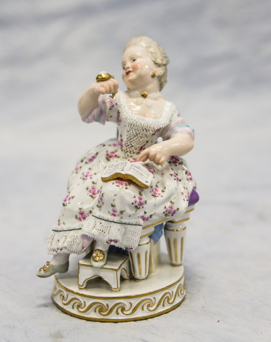 Meissen figurine, lady reading book, 5" h (1 of 4)