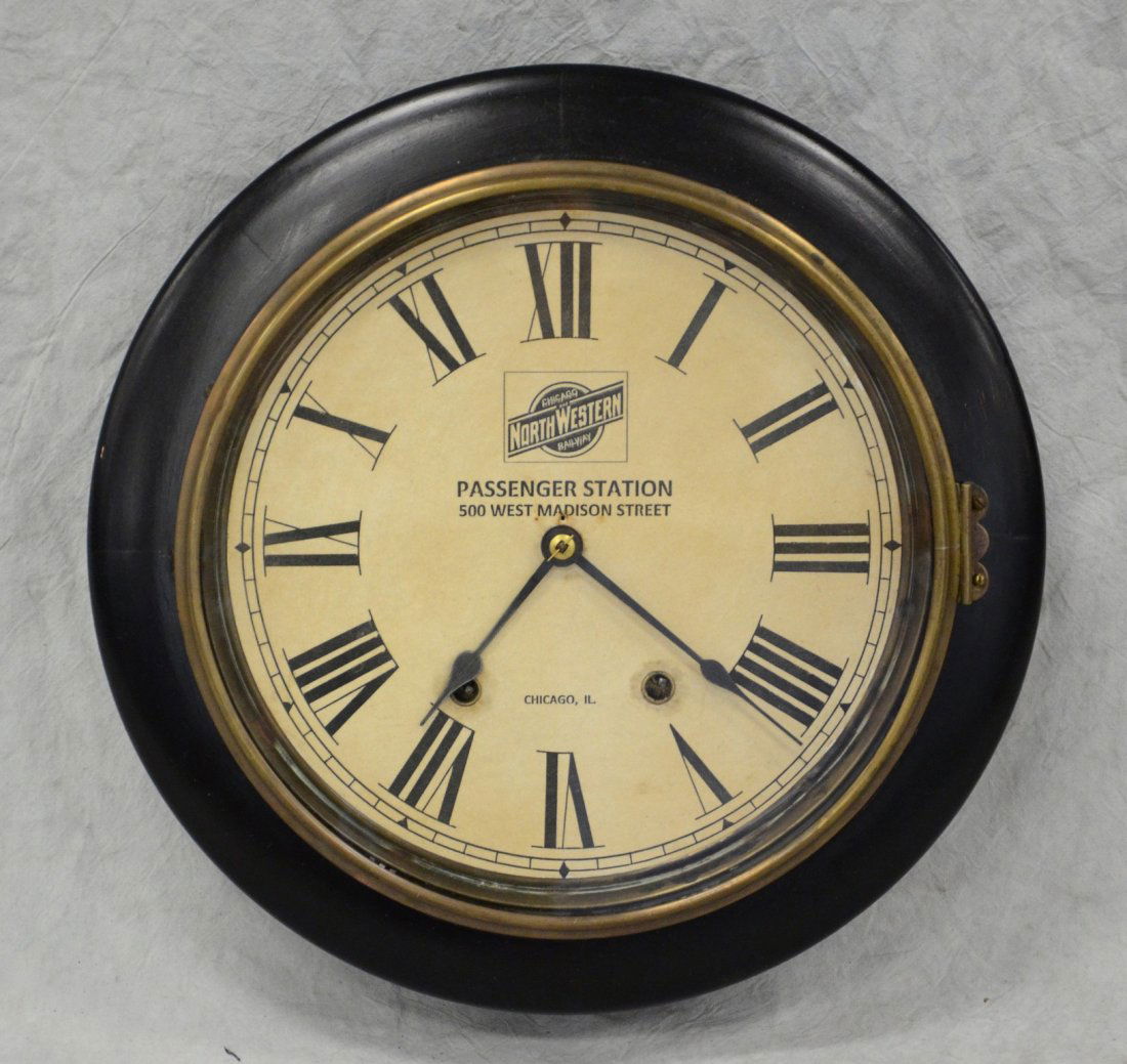 Black lacquer clock, Chicago Northwestern Railway (1 of 4)