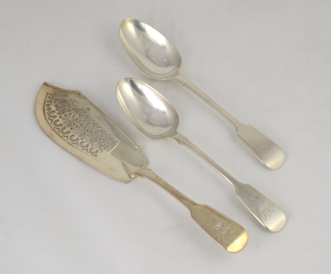 (1+1) William IV & Victorian silver tablespoons, (1 of 3)