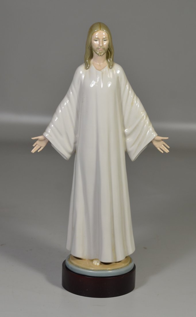 Lladro "Jesus with Outstretched Arms", 14 1/2" h, no (1 of 4)
