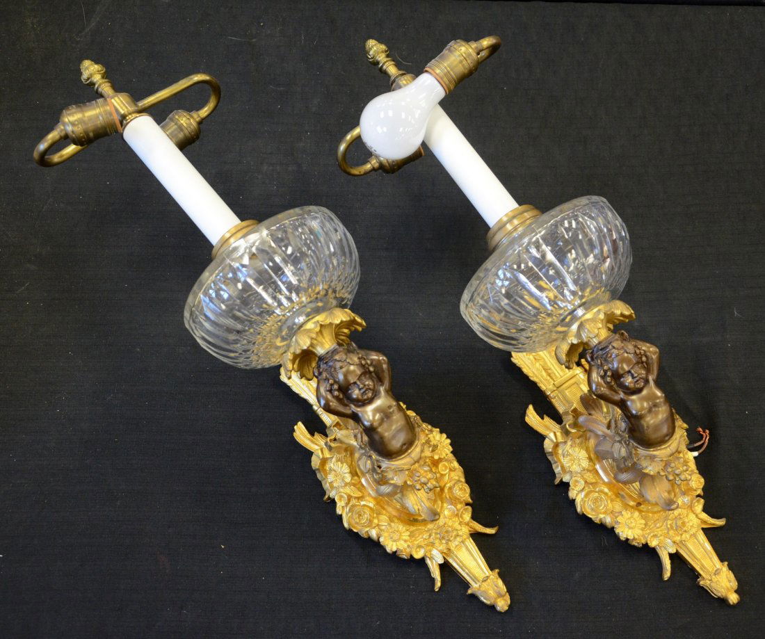 Fine pair of French ormolu sconces with fire gilt (1 of 3)